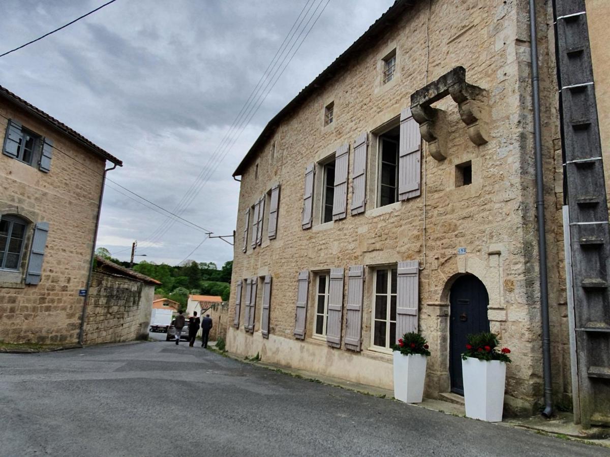Maison Fossemagne Melle (Deux-Sevres)