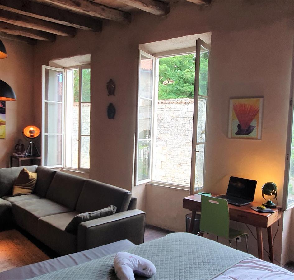 Maison Fossemagne Bed & Breakfast *