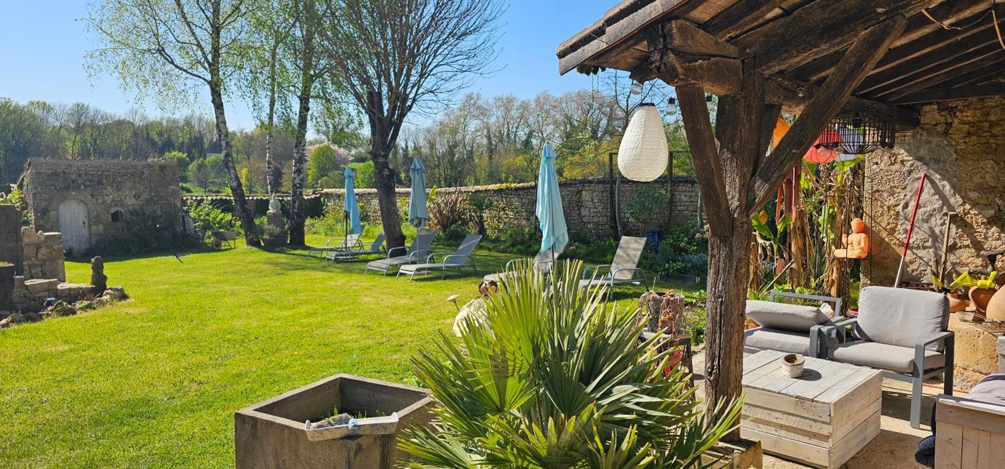 Maison Fossemagne Bed & Breakfast